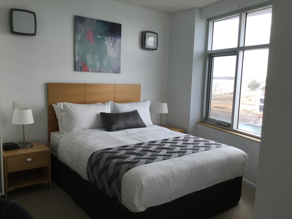 Wallaroo Marina Waterfront Luxe Apartment Extérieur photo
